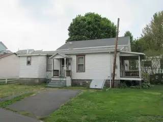 Main picture of 305 W Gove St