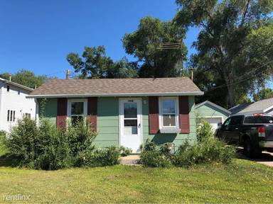 Main picture of 1908 E Rosser Ave