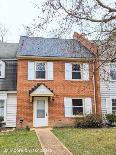 Main picture of 901 London Company Way