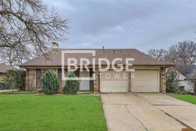 Main picture of 701 Dickey Dr