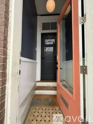 Main picture of 826 Wellington St