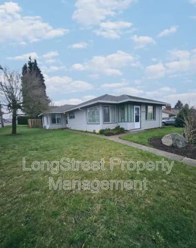 Main picture of 211 SE 223rd Ave
