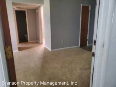 Main picture of 2510 E Lincoln St
