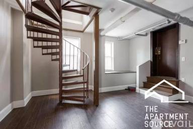 Main picture of 1900 W Pratt Blvd