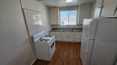 Main picture of 1207 S Plymouth Blvd