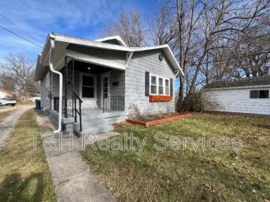 Main picture of 5956 E Beechwood Ln