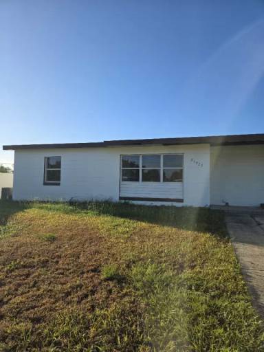 Main picture of 21923 Hernando Ave