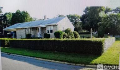 Main picture of 2400 Lincoln Ave
