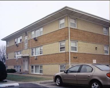 Main picture of 18440 Torrence Ave
