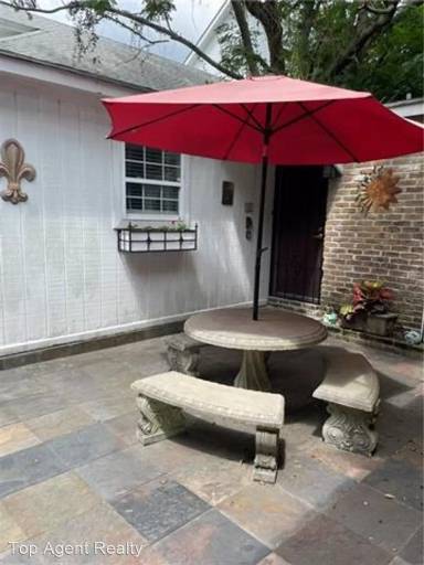 Main picture of 7600 Burthe St