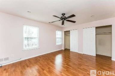Main picture of 208 Woodbridge Commons Way