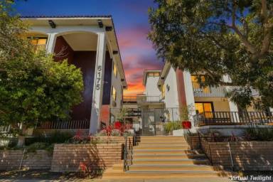 Main picture of 6175 Canterbury Dr