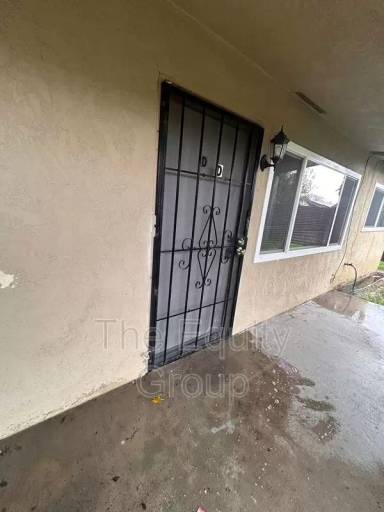 Main picture of Whispering Palms Apartments