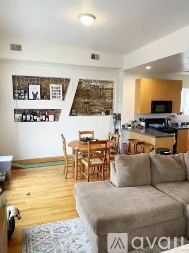 Main picture of 1822 N Campbell Ave