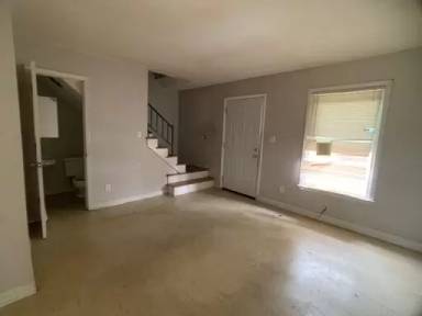 Main picture of 933 Cantwell St