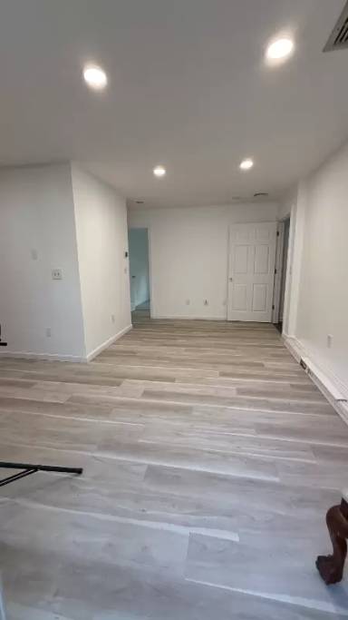 Main picture of 810 Metacom Ave