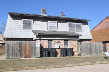 Main picture of 1303 Wales Dr
