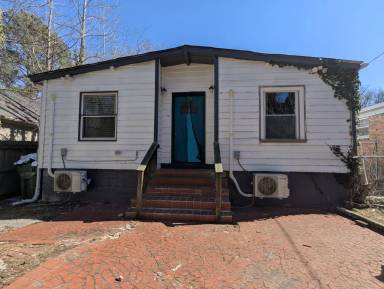 Main picture of 2819 Grand Ave SW