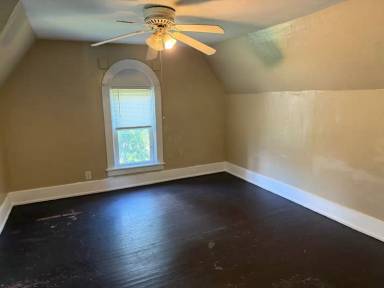 Main picture of 129 S Main St