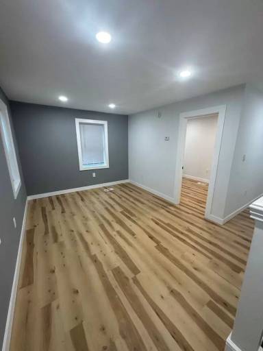 Main picture of 1231 Clover Ln