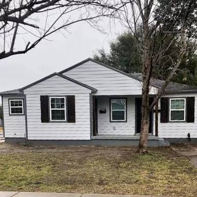 Main picture of 504 NE 18th St