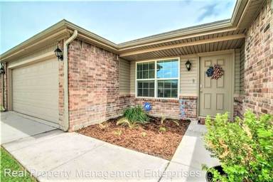 Main picture of 2908 Thompson Farm Ln