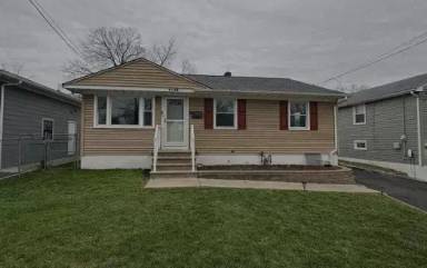 Main picture of 2828 N Stiles St