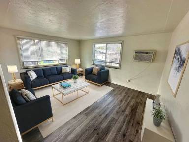 Main picture of 1085 W Lilley Ave