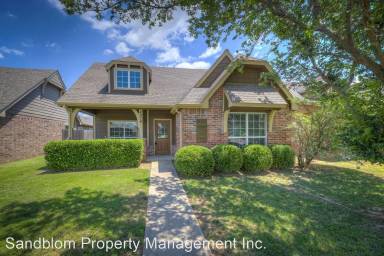 Main picture of 4014 W 104th Pl S