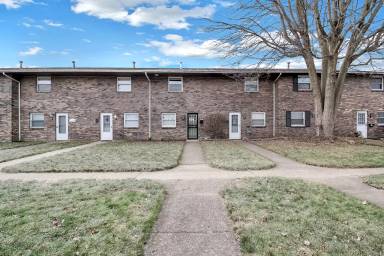 Main picture of 1226 Woodbrook Cir W