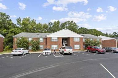 Main picture of 535 3rd Loop Rd