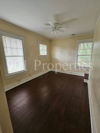 Main picture of 212 N Willett St