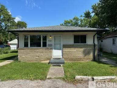 Main picture of 828 E Como Ave