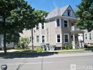 Main picture of 2429 N Farwell Ave