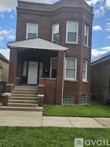 Main picture of 7627 S King Dr