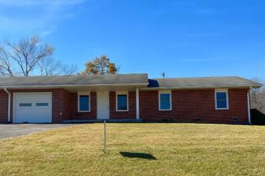 Main picture of 50 Brookside Dr