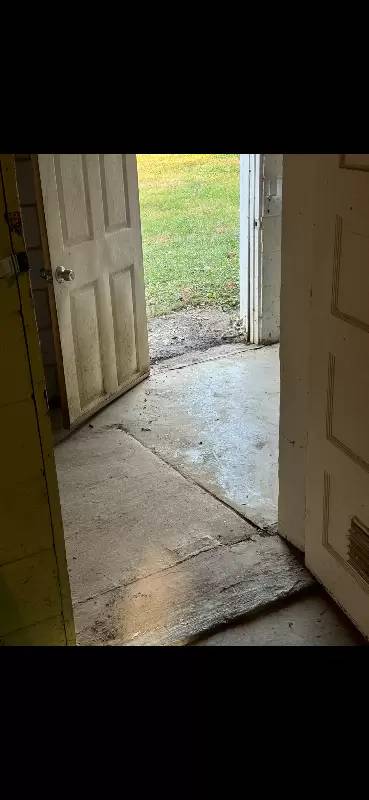 Main picture of 711 Brackett St