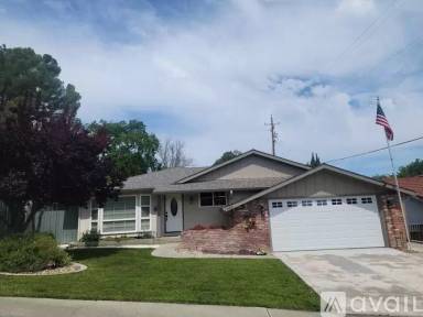Main picture of 449 Meadowview Dr