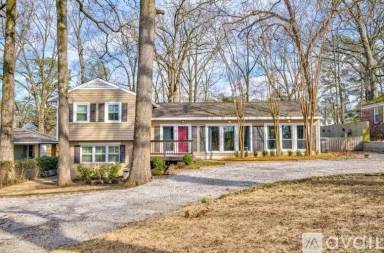 Main picture of 2586 Moore Rd