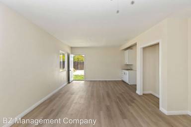 Main picture of 16245 Klamath St