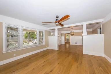 Main picture of 306 N Shaffer St