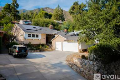 Main picture of 2241 Manzanita Ln