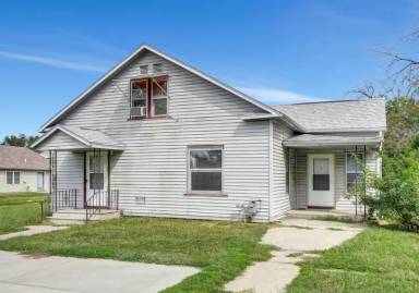 Main picture of 5628 Logan Ave