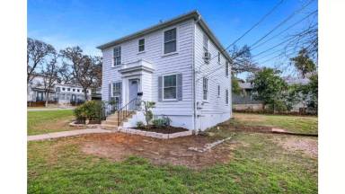 Main picture of 3211 Tom Green St