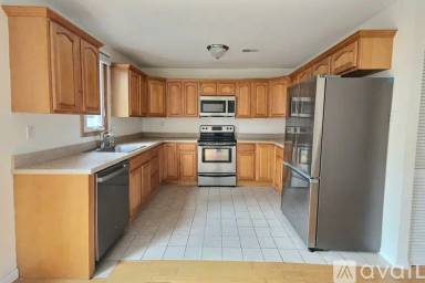 Main picture of 47 Carriage Dr
