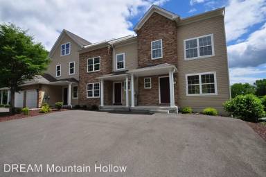 Main picture of Dream Mountain Hollow
