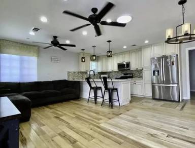 Main picture of 15801 Cobalt St