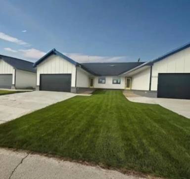 Main picture of 5103 S Chase Cir