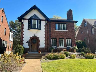 Main picture of 448 W Point Ct