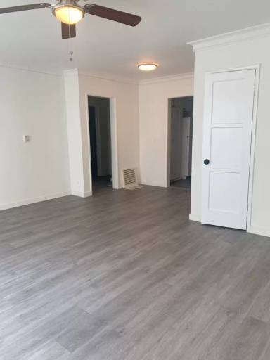 Main picture of 1030 N Crescent Heights Blvd